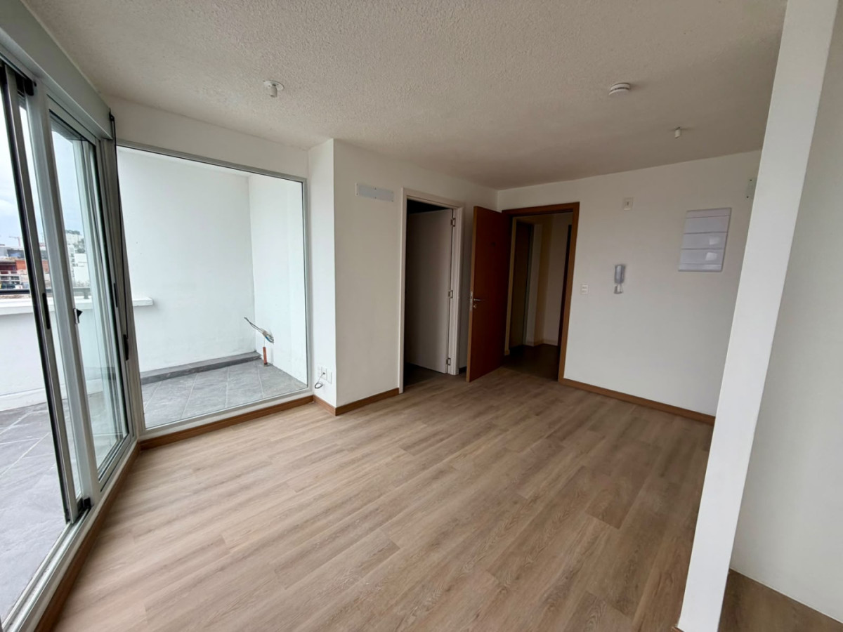 Alquiler monoambiente a estrenar piso 10º - Tres Cruces · Foto 11
