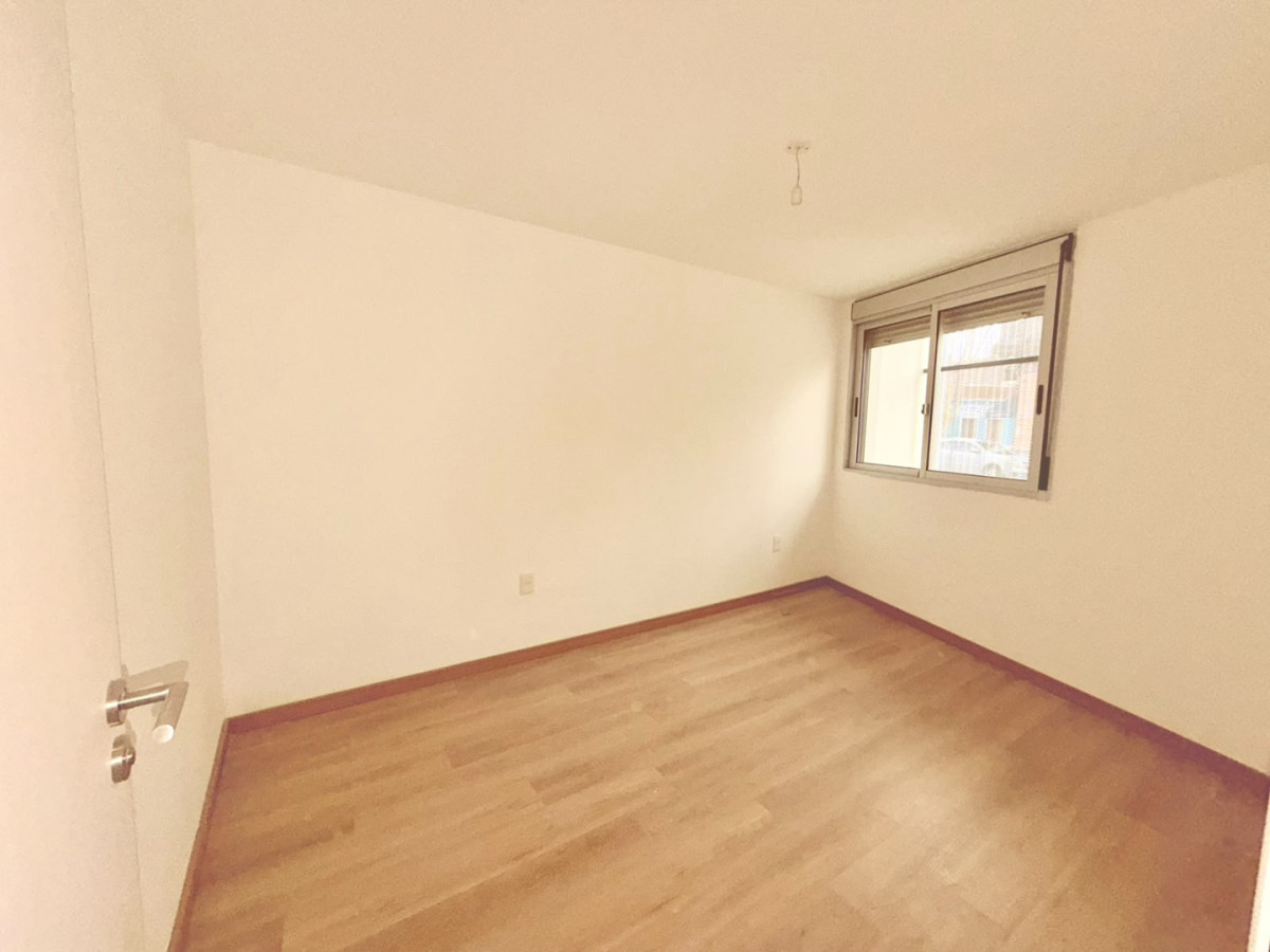 Alquiler 1 dormitorio a estrenar PB con entrada propia - Tres Cruces · Foto 9