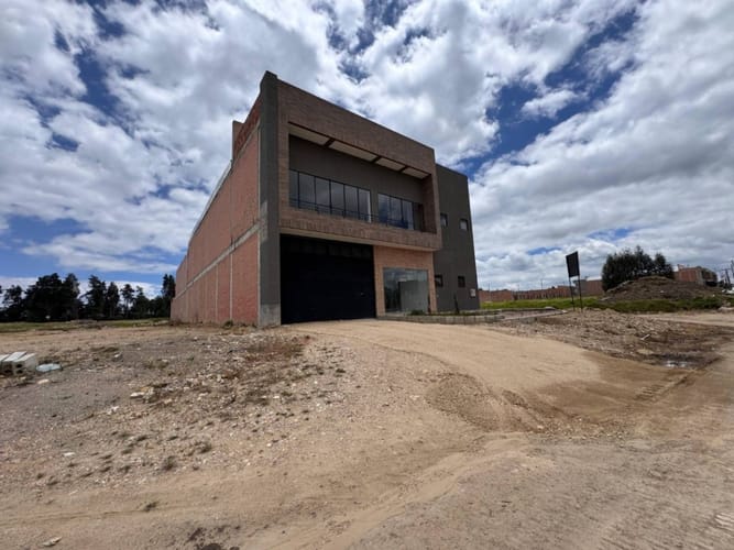 Bodega en arriendo en Parque Industrial Nexo, Madrid, 767 m² · foto 5 de 11