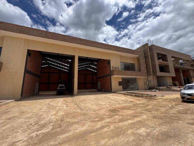 Bodega en arriendo en Parque Industrial Nexo, Madrid, 767 m² · foto 7 de 11
