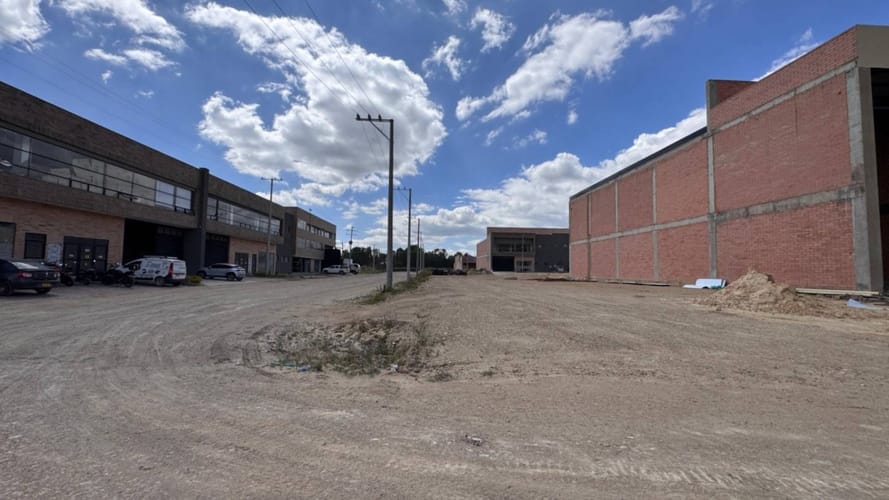 Bodega en arriendo en Parque Industrial Nexo, Madrid, 767 m² · foto 9 de 11
