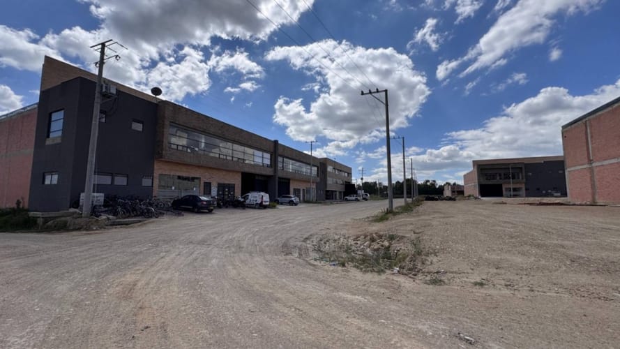 Bodega en arriendo en Parque Industrial Nexo, Madrid, 767 m² · foto 11 de 11