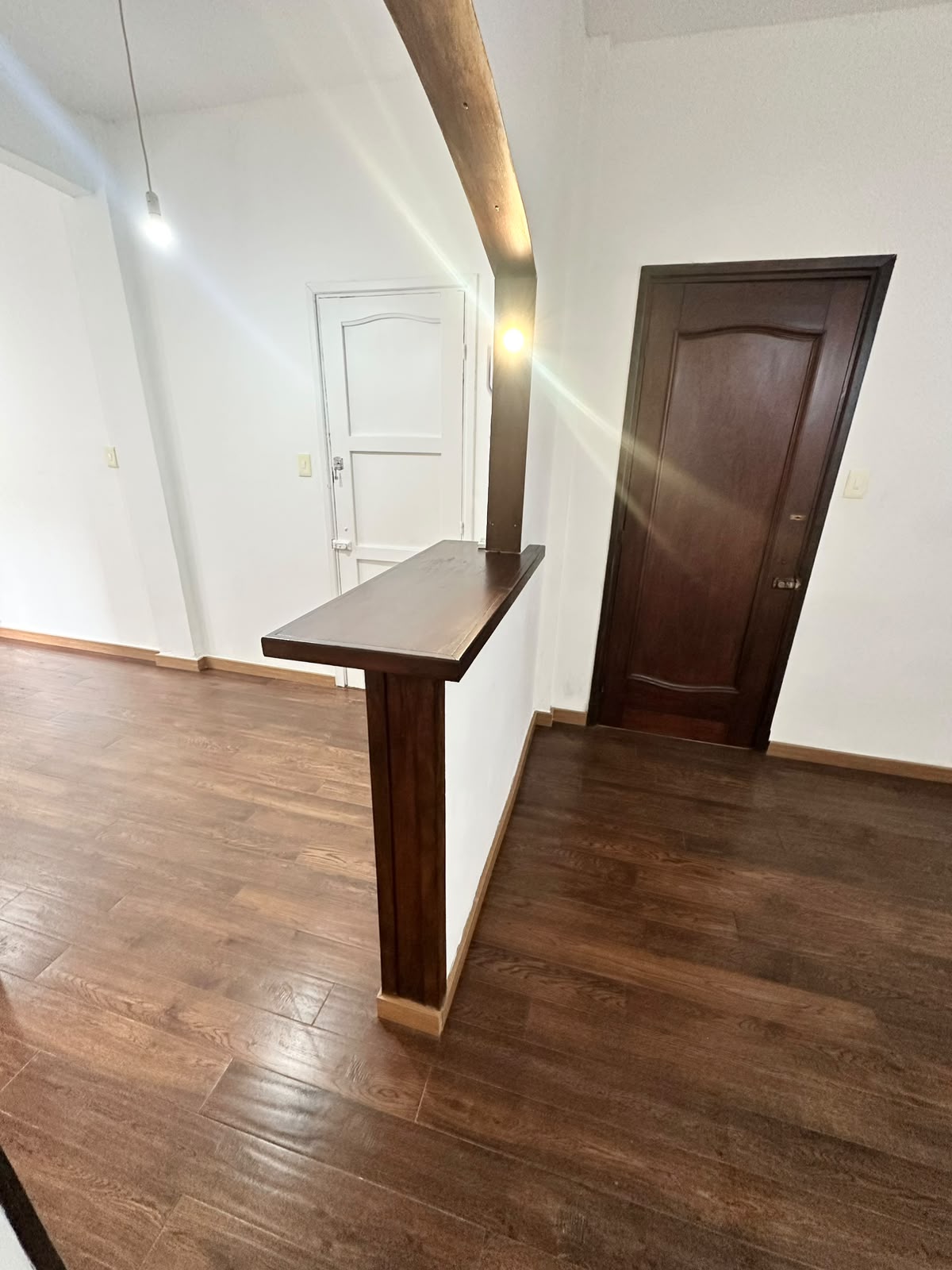 ALQUILER POCITOS RECICLADO: 2 Dorm Patio · Foto 9
