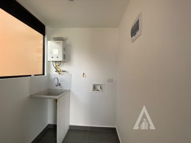 Apartamento de 3 alcobas en arriendo en Vía Las Palmas, Medellín, 72 m² · foto 2 de 11