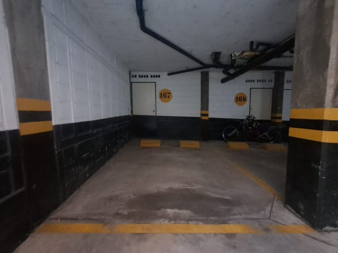 Apartamento de 4 alcobas en venta en Loma De Los Bernal, Medellín, 92 m² · foto 22 de 24
