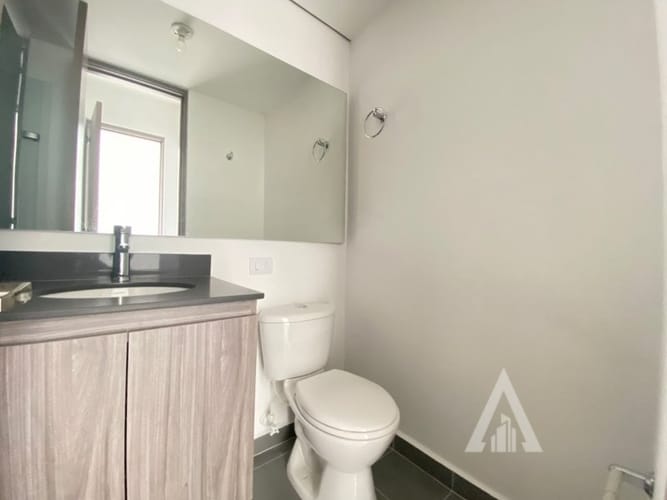 Apartamento de 3 alcobas en arriendo en Vía Las Palmas, Medellín, 72 m² · foto 10 de 11