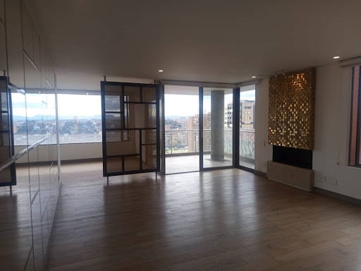 Apartamento de 4 alcobas en venta en La Esperanza Norte, Bogotá, 169 m² · foto 6 de 24