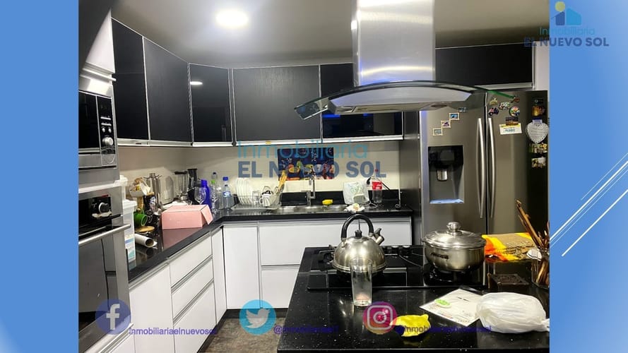 Casa de 4 alcobas en venta en Panorama, Villavicencio, 262 m² · foto 3 de 24