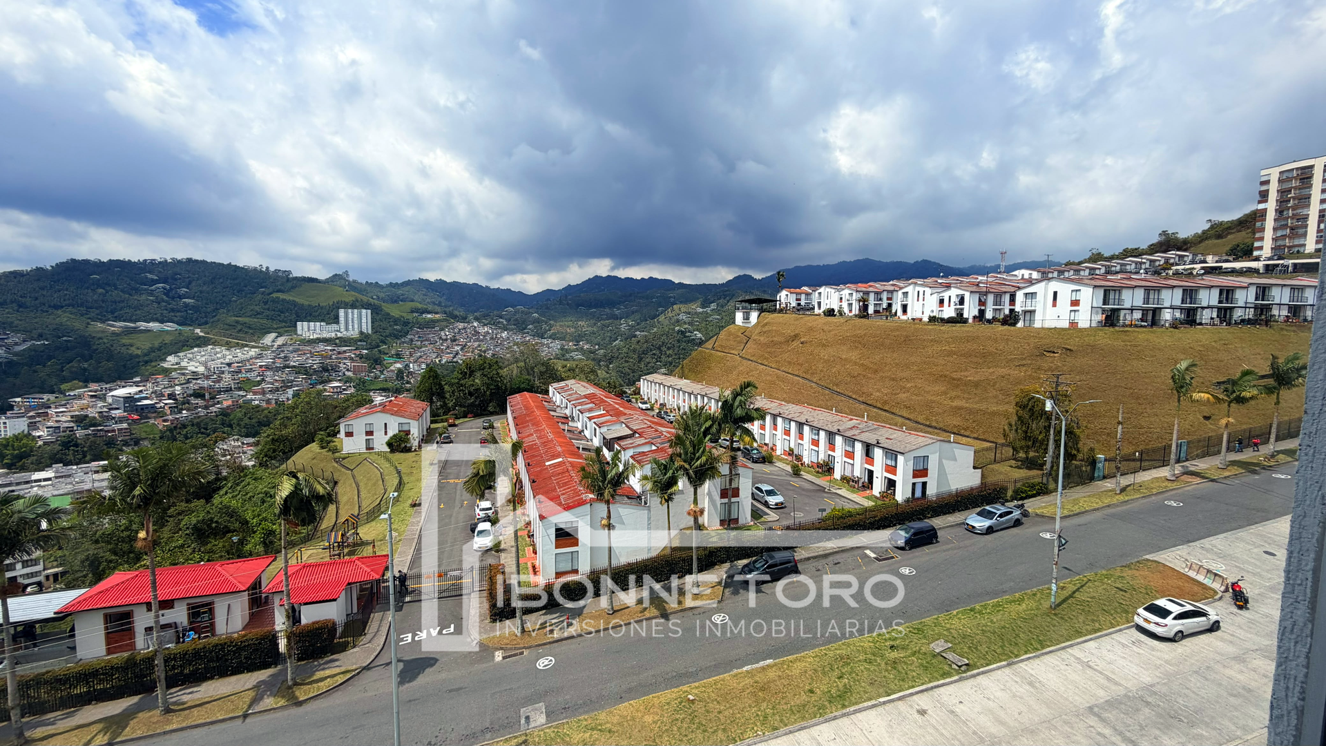 Apartamento en venta en Cerro De Oro, Manizales · foto 6 de 12