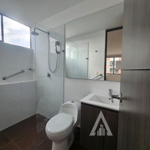 Apartamento de 3 alcobas en arriendo en Vía Las Palmas, Medellín, 85 m² · foto 11 de 15