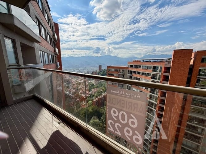 Apartamento de 3 alcobas en arriendo en Vía Las Palmas, Medellín, 161 m² · foto 5 de 24