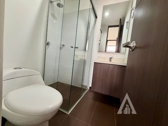 Apartamento de 3 alcobas en arriendo en Vía Las Palmas, Medellín, 161 m² · foto 10 de 24