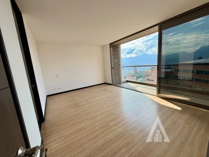 Apartamento de 3 alcobas en arriendo en Vía Las Palmas, Medellín, 161 m² · foto 11 de 24