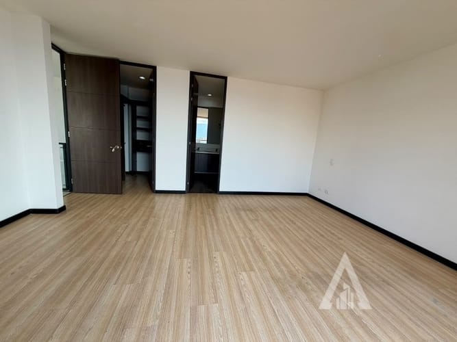 Apartamento de 3 alcobas en arriendo en Vía Las Palmas, Medellín, 161 m² · foto 14 de 24
