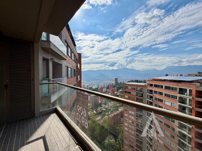 Apartamento de 3 alcobas en arriendo en Vía Las Palmas, Medellín, 161 m² · foto 15 de 24
