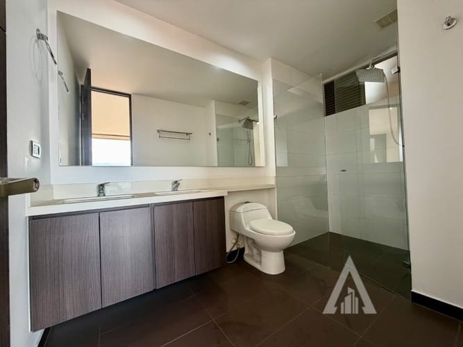 Apartamento de 3 alcobas en arriendo en Vía Las Palmas, Medellín, 161 m² · foto 17 de 24