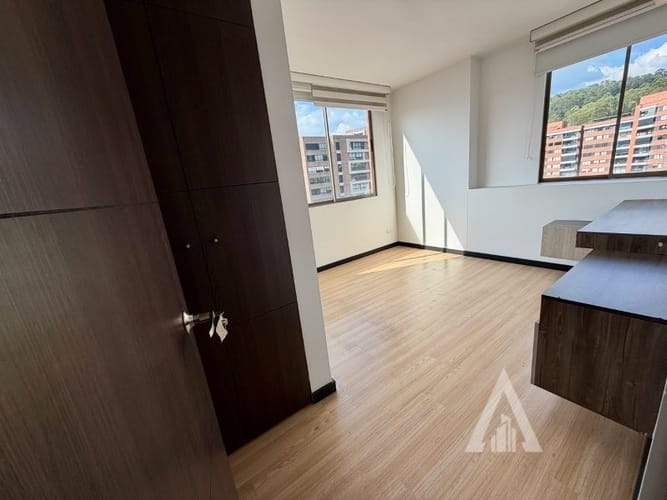 Apartamento de 3 alcobas en arriendo en Vía Las Palmas, Medellín, 161 m² · foto 18 de 24
