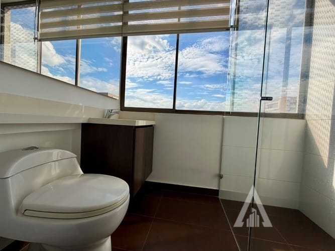 Apartamento de 3 alcobas en arriendo en Vía Las Palmas, Medellín, 161 m² · foto 22 de 24