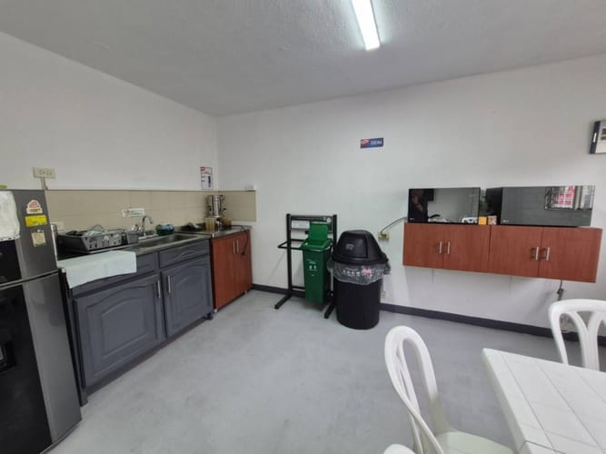 Bodega en venta en Samaria No 1, Itagüí, 1581 m² · foto 13 de 17