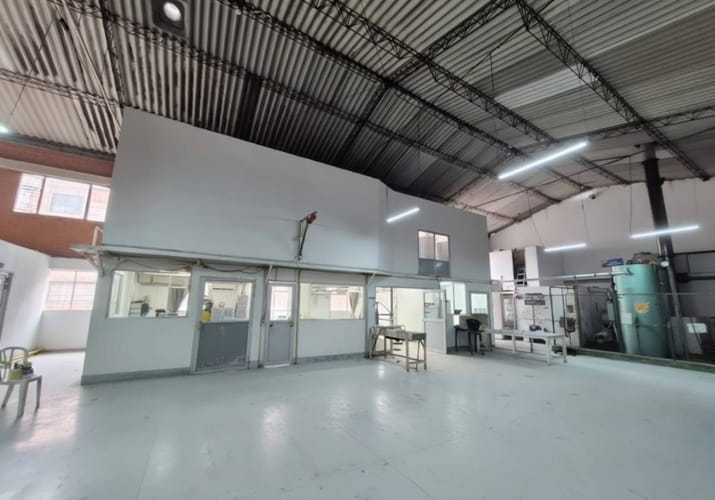 Bodega en venta en Samaria No 1, Itagüí, 1581 m² · foto 17 de 17