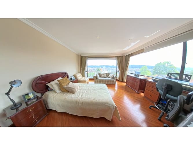Apartamento de 4 alcobas en venta en Cerros De Suba, Bogotá, 330 m² · foto 13 de 20