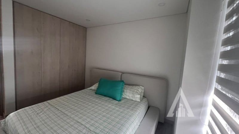 Apartamento de 3 alcobas en venta en Loma De Las Brujas, Medellín, 139 m² · foto 7 de 14