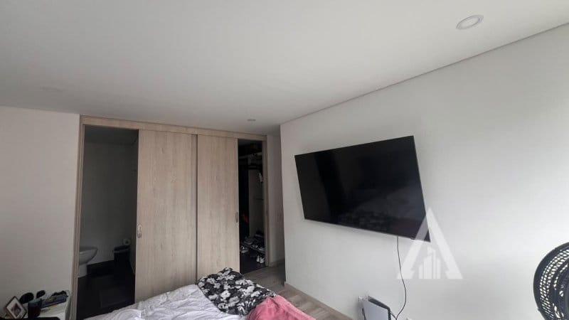 Apartamento de 3 alcobas en venta en Loma De Las Brujas, Medellín, 139 m² · foto 14 de 14