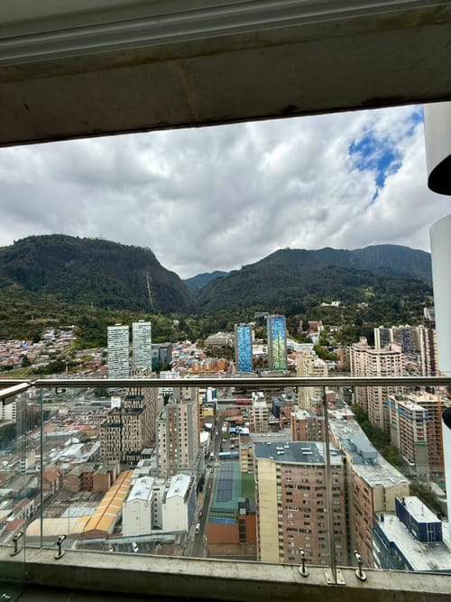 Apartaestudio en venta en Las Nieves, Bogotá, 56 m² · foto 3 de 11