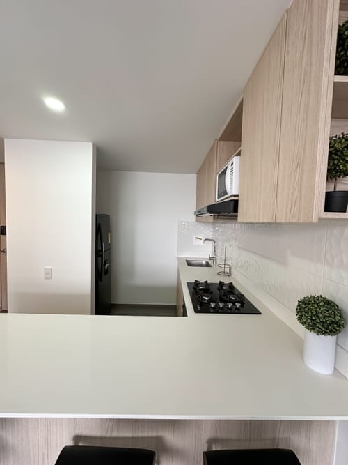Apartamento de 3 alcobas en venta en El Poblado, Medellín, 68 m² · foto 9 de 19