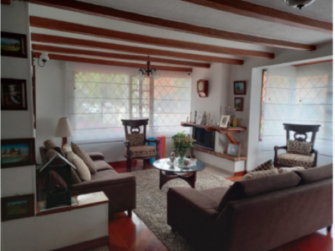 Casa de 4 alcobas en venta en Ilarco, Bogotá, 250 m² · foto 2 de 20