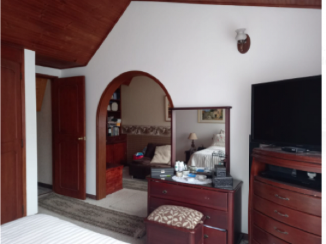 Casa de 4 alcobas en venta en Ilarco, Bogotá, 250 m² · foto 11 de 20