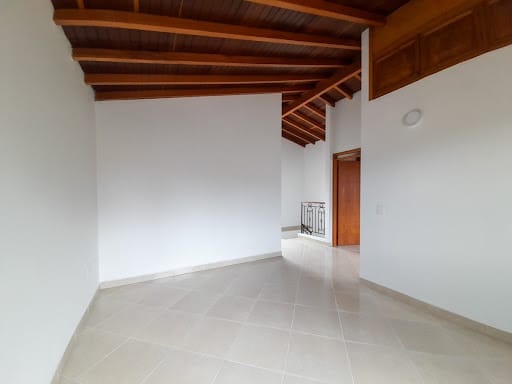 Apartamento de 3 alcobas en venta en Villas Del Carmen, Sabaneta, 138 m² · foto 3 de 13