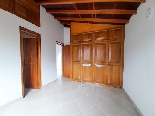 Apartamento de 3 alcobas en venta en Villas Del Carmen, Sabaneta, 138 m² · foto 5 de 13