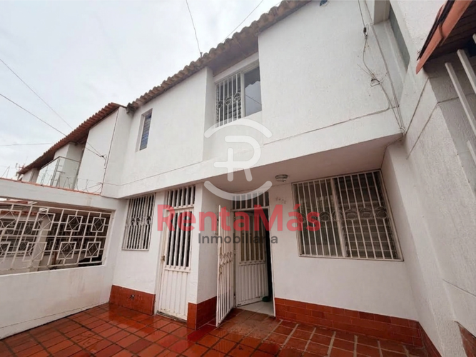 Casa de 5 alcobas en venta en Los Pinos, Cúcuta, 212 m² · foto 4 de 19