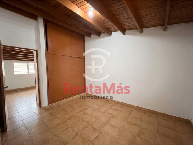 Casa de 5 alcobas en venta en Los Pinos, Cúcuta, 212 m² · foto 9 de 19