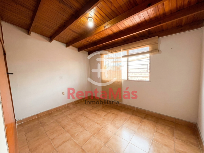 Casa de 5 alcobas en venta en Los Pinos, Cúcuta, 212 m² · foto 11 de 19