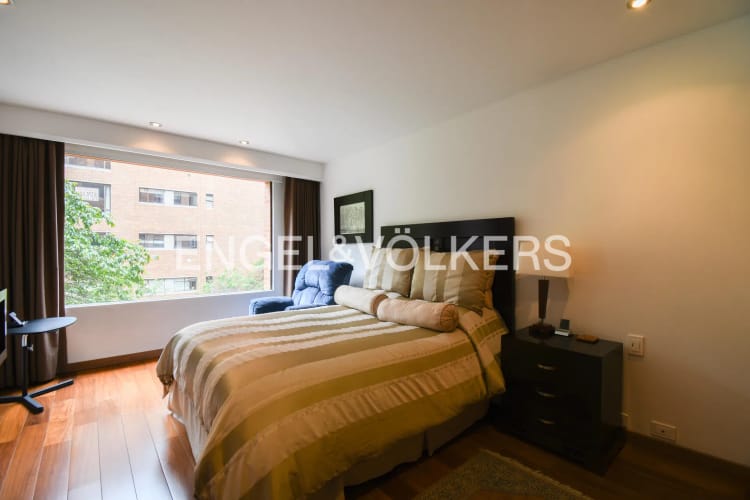 Apartamento en venta en Los Rosales, Bogotá · foto 9 de 16