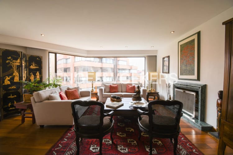 Apartamento en venta en Los Rosales, Bogotá · foto 2 de 16