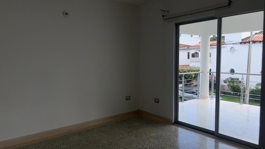 Casa de 4 alcobas en venta en Villa Antigua, Villa del Rosario, 369 m² · foto 7 de 23