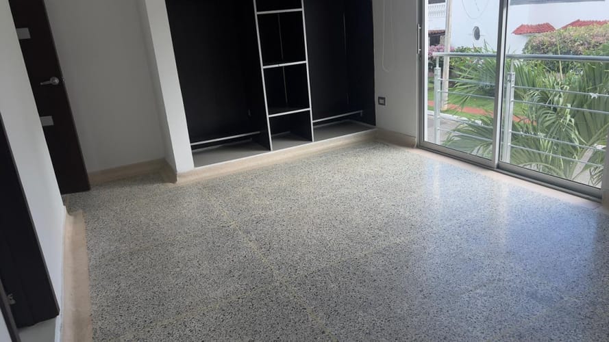 Casa de 4 alcobas en venta en Villa Antigua, Villa del Rosario, 369 m² · foto 12 de 23