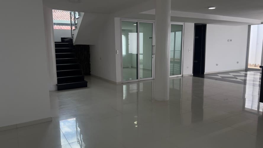 Casa de 4 alcobas en venta en Villa Antigua, Villa del Rosario, 369 m² · foto 17 de 23