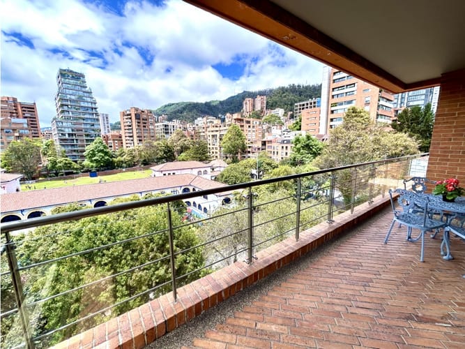 Apartamento de 4 alcobas en venta en La Cabrera, Bogotá, 354 m² · foto 7 de 24