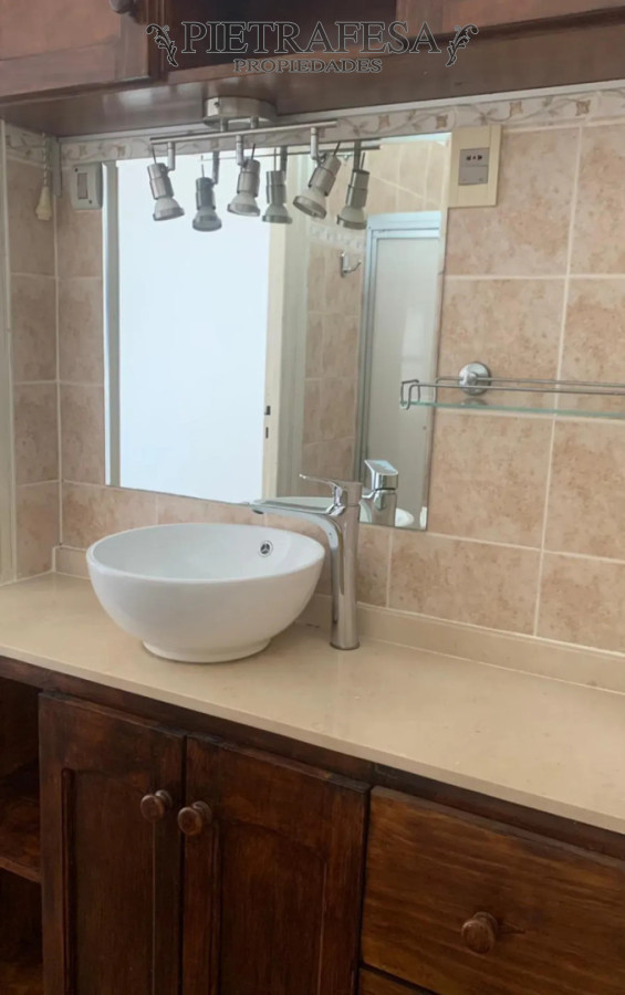 Apartamento 2 dormitorios con balcón en Cerrito y Juan Carlos Gómez · Foto 5