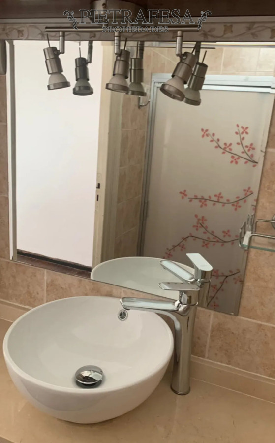 Apartamento 2 dormitorios con balcón en Cerrito y Juan Carlos Gómez · Foto 7