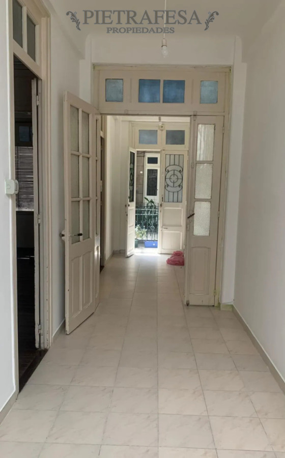 Apartamento 2 dormitorios con balcón en Cerrito y Juan Carlos Gómez · Foto 9