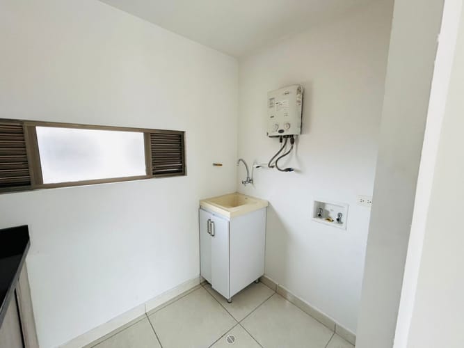 Apartamento de 3 alcobas en venta en Cristobal, Medellín, 90 m² · foto 4 de 15