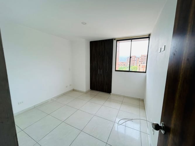 Apartamento de 3 alcobas en venta en Cristobal, Medellín, 90 m² · foto 14 de 15