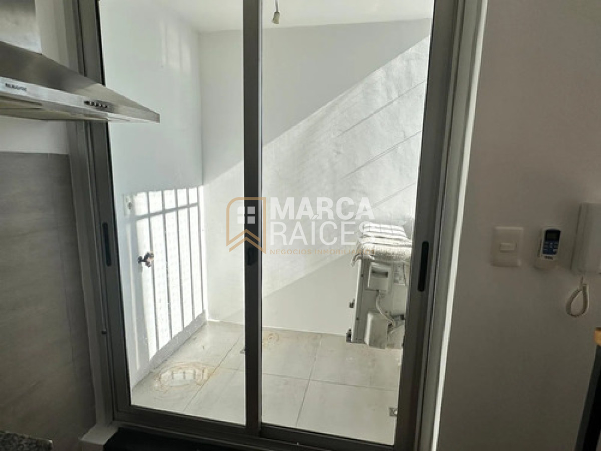 Alquiler Apartamento 2 Dormitorios con Garage. Tres Cruces, Montevideo · Foto 10