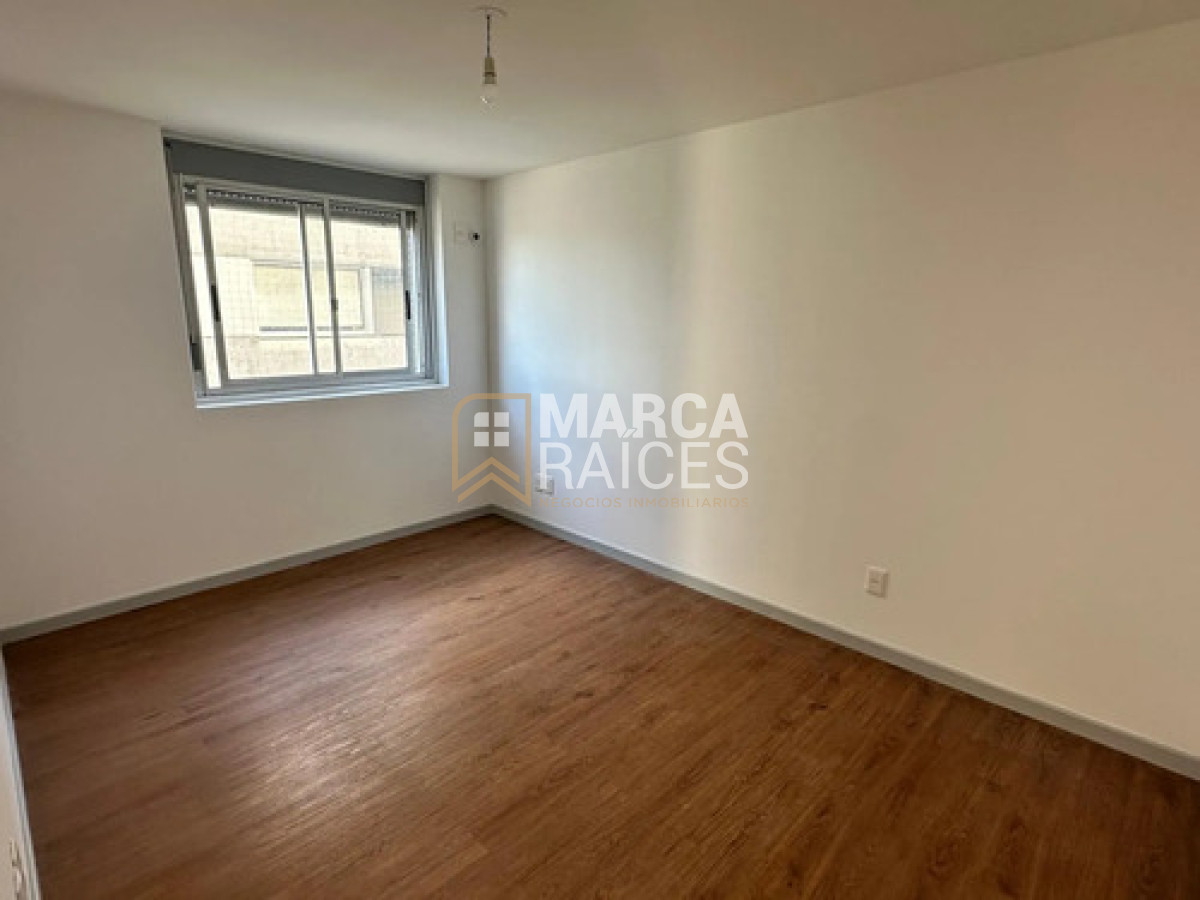 Alquiler Apartamento 2 Dormitorios con Garage. Tres Cruces, Montevideo · Foto 11