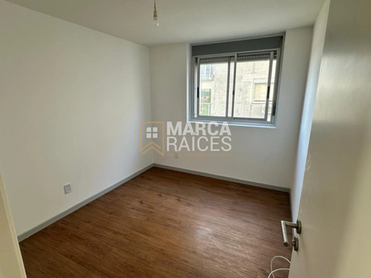 Alquiler Apartamento 2 Dormitorios con Garage. Tres Cruces, Montevideo · Foto 12